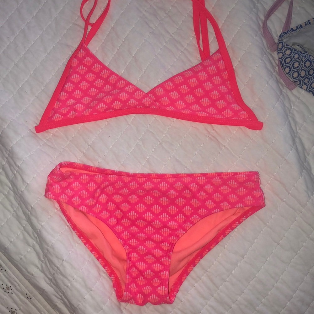 Cute girls bikini!